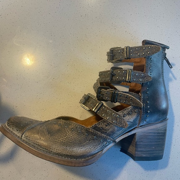 Freebird felicity size 9 - Picture 2 of 5